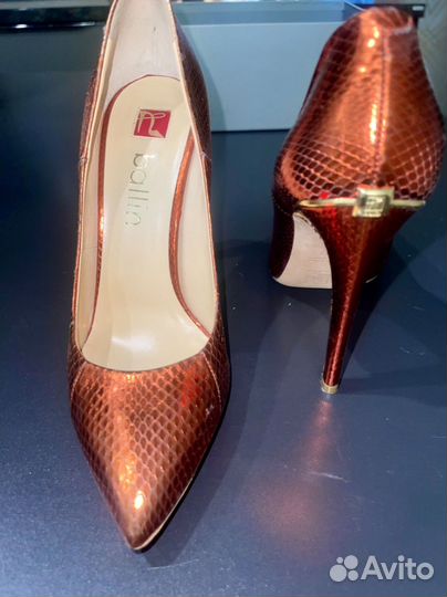 Туфли питон лодочки новые 37 ballin