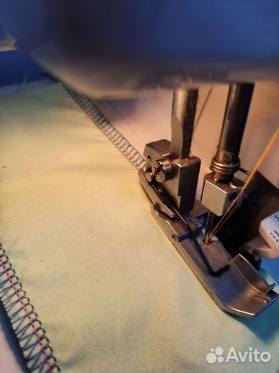 Швейная машина оверлок Janome