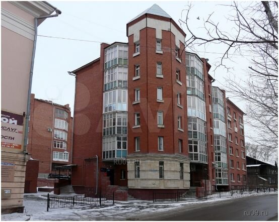 4-к. квартира, 112 м², 1/6 эт.
