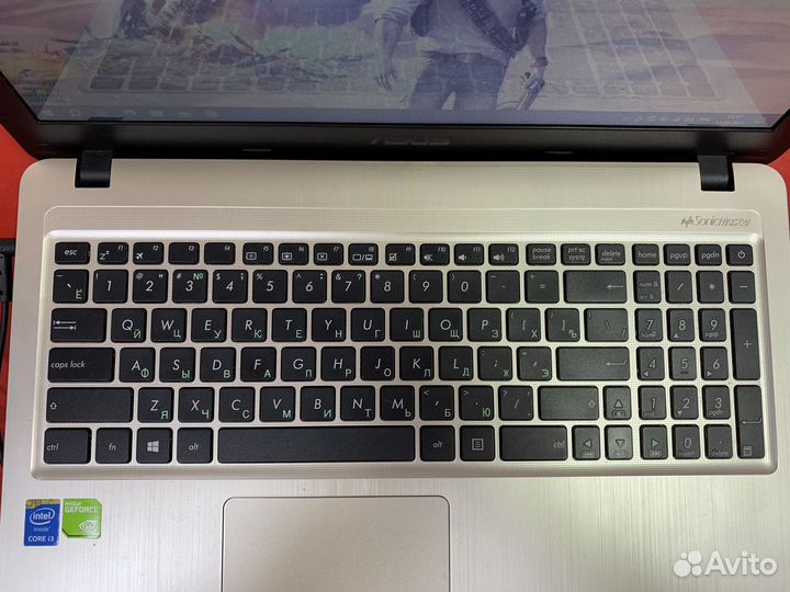 Asus i3-5005U OZU8 HDD1000 HD920M t03