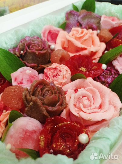 Сладкий подарок девушке