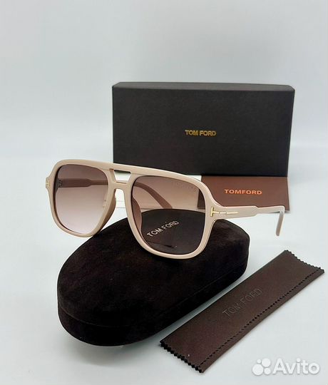 Солнцезащитные очки tom ford