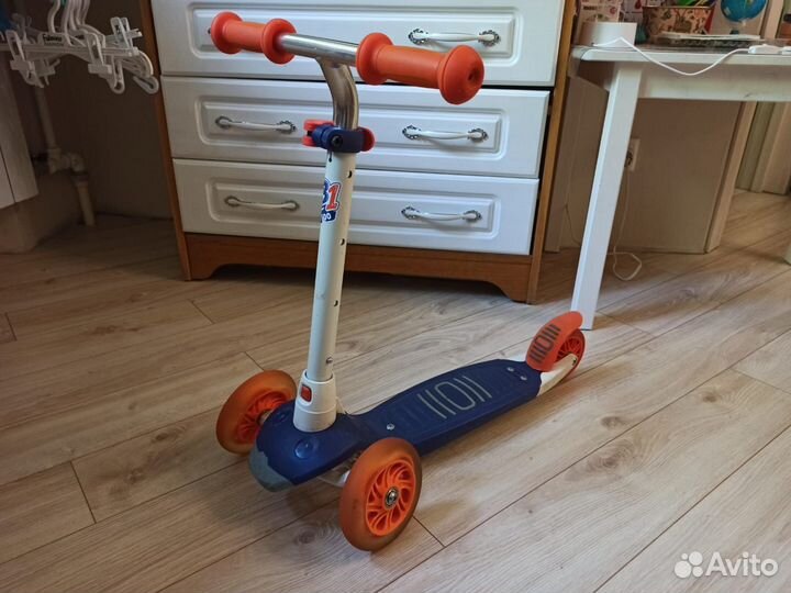 Детский самокат Oxelo b1 500