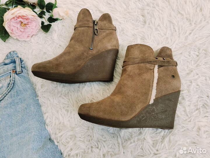 UGG оригинал. Ботильоны на скале, замша. 36-36.5