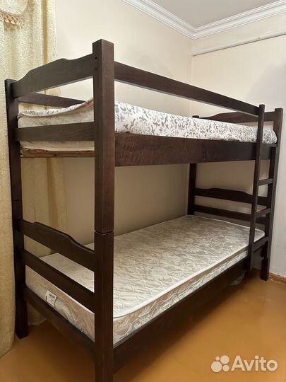 Двухъярусная кровать