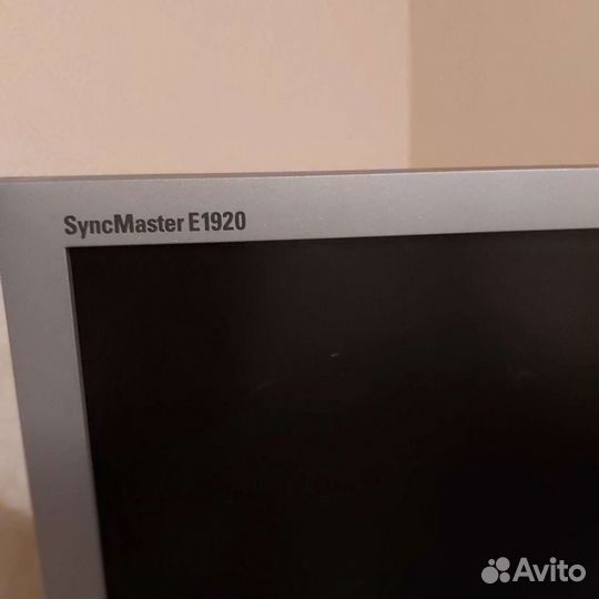 Монитор samsung