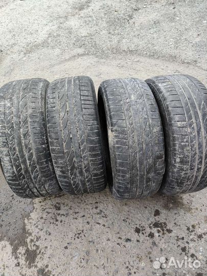 Bridgestone Potenza RE050A 215/50 R17