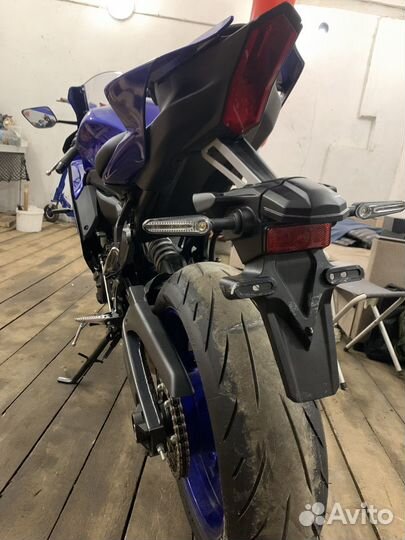 Yamaha YZF-R7