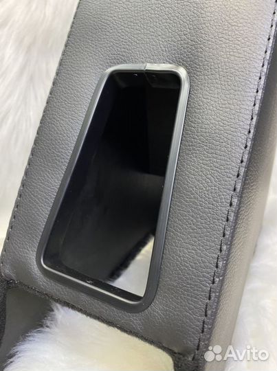 Подлокотник на LADA X Ray черный