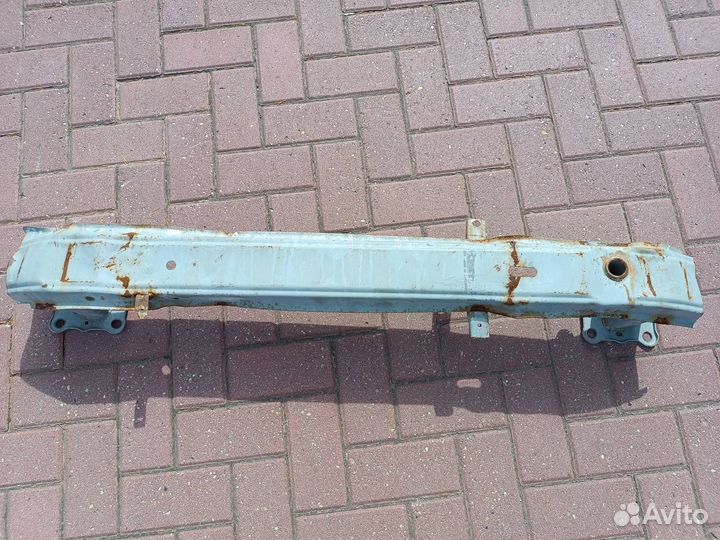 Усилитель переднего бампера KIA Sportage 3