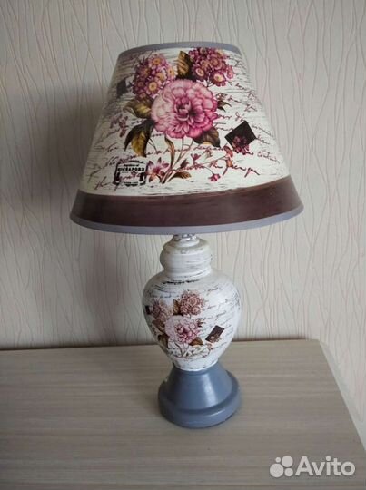 Лампа настольная