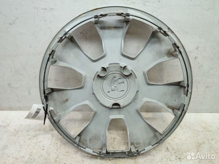 Колпак колеса Skoda Rapid 2012