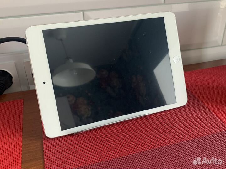 iPad mini 2 на 32g sim