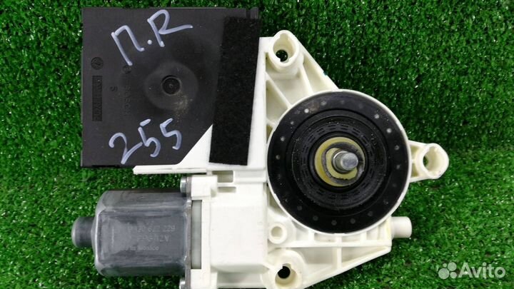 Моторчик стеклоподъемника передний правый Volkswag