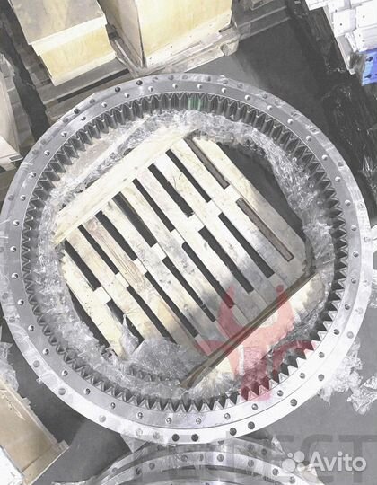 Поворотный круг Hyundai R320LC-7A 81N9-01023BG