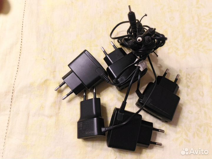 Зарядки для мобильного телефона