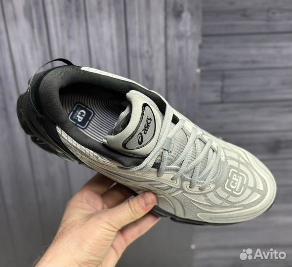 Кроссовки Asics