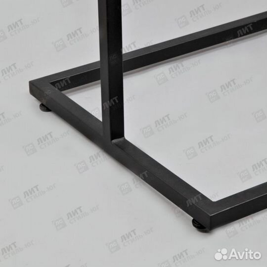 Вешало стойка для вешалок плечиков