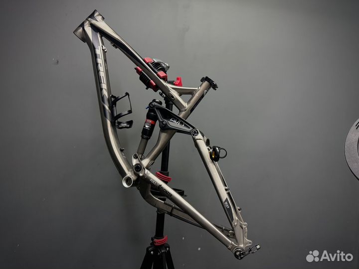 TreK Evo рама двухподвес