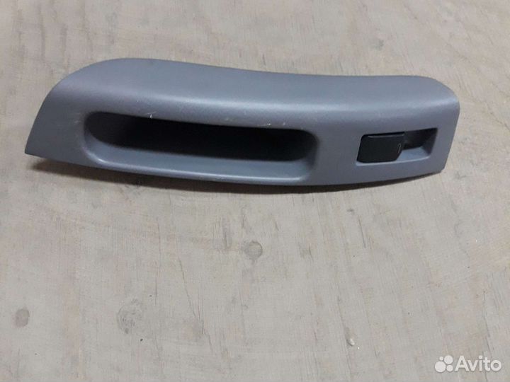 Кнопка стеклоподъемника Nissan March AK12