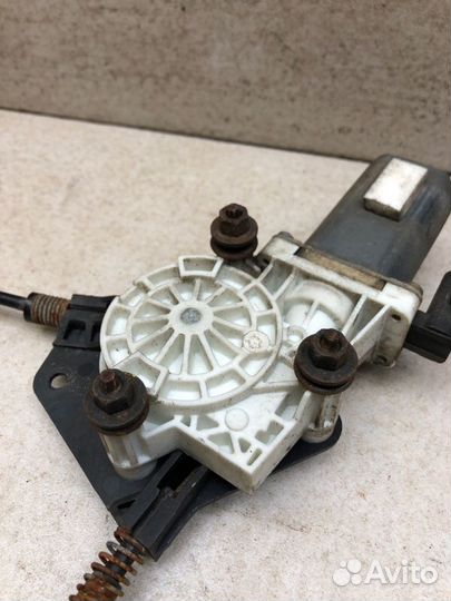 Стеклоподъемник задний левый Chrysler Sebring JR