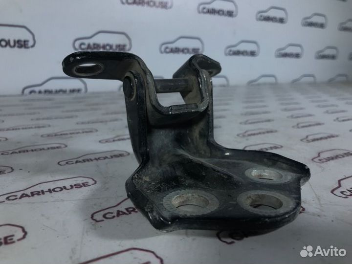 Петля двери задняя левая Ssangyong Kyron 2.0D