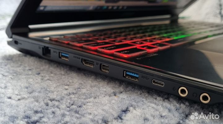 Игровой ноутбук MSI i7/GTX1050/32озу