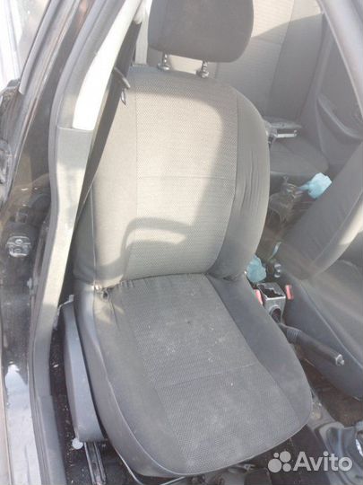 Сиденья комплект передняя Nissan Almera G15