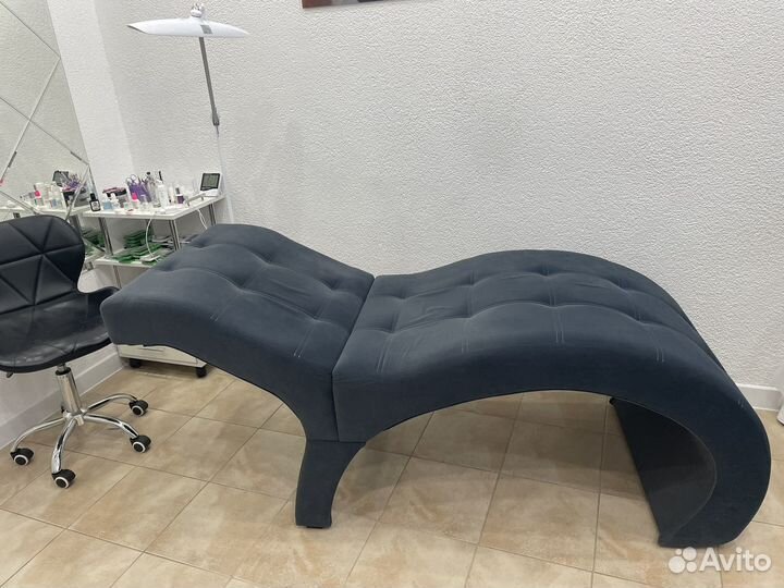 Анатомическая кушетка для наращивания ресниц