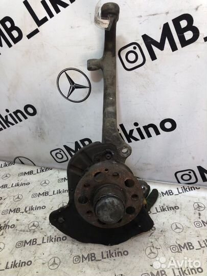 Поворотный кулак передний правый Mercedes Cl W216