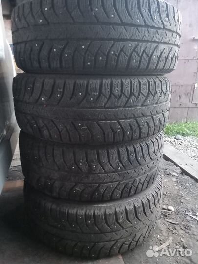 Lassa Iceways 2 215/60 R16 и 215/60 R16