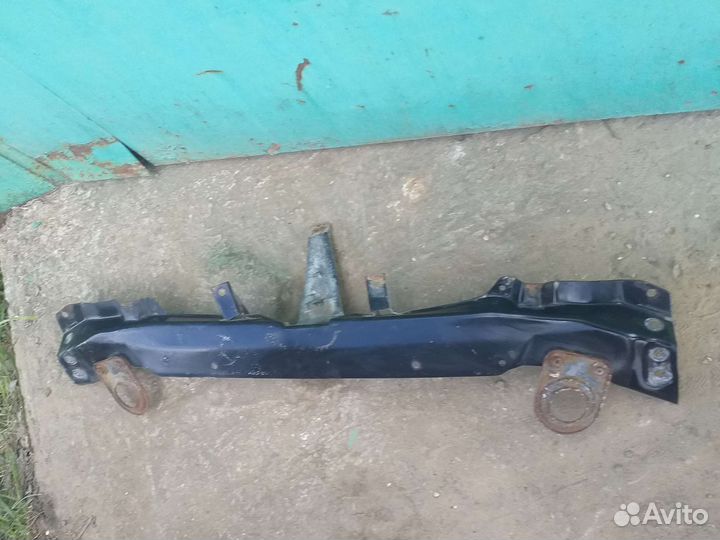 Панель телевизора верх Ssang Yong Kyron