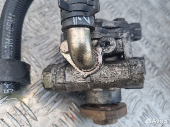 Насос гидроусилителя Volkswagen Golf 4 APE 2000