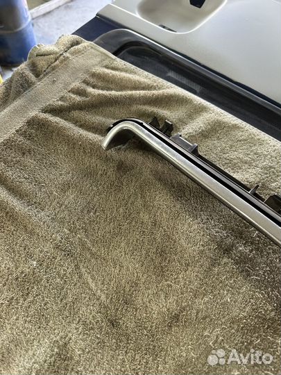 Хром на капот мерседес w207