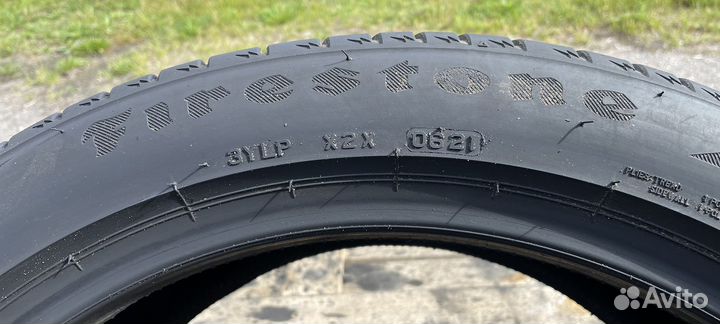 Firestone Roadhawk 275/40 R20