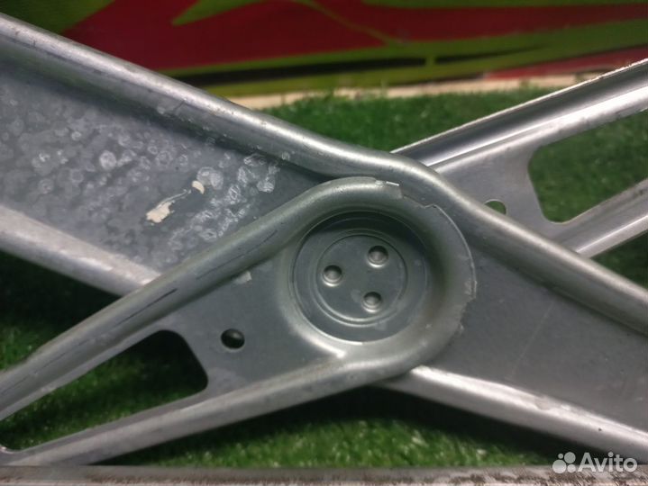 Стеклоподъемник toyota ADT250,ADT251,AZT250,AZT250