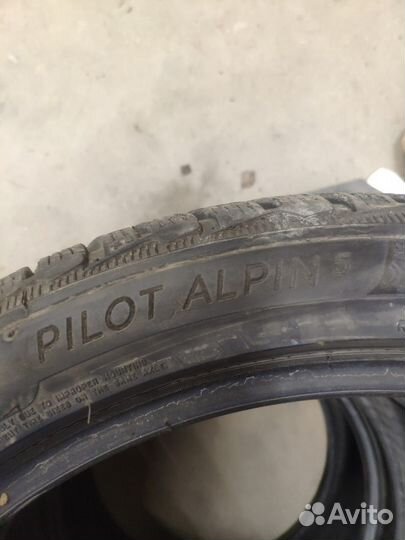 Michelin Pilot Alpin 5 245/40 R19 и 275/35 R19 98V