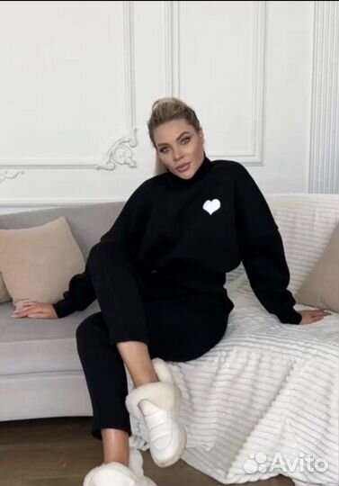 Спортивный костюм женский