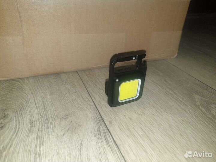 Фонарик светодиодный аккумуляторный