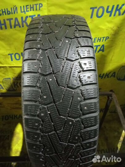 Pirelli Ice Zero 215/65 R16