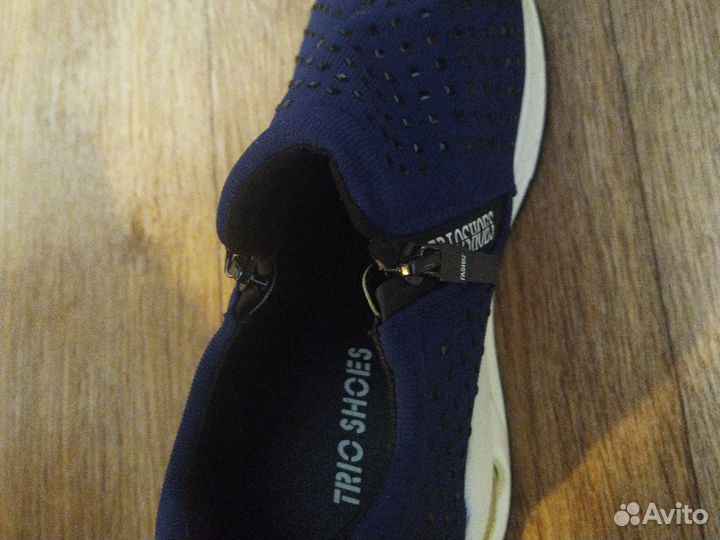 Кроссовки женские 38 размер