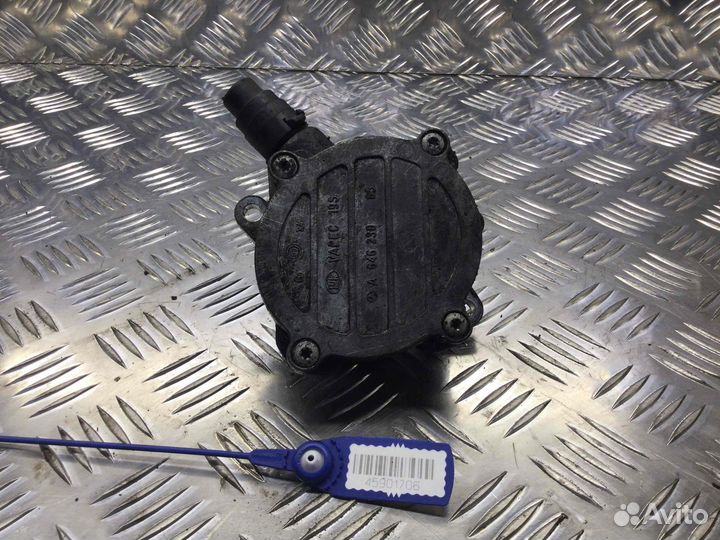 Насос вакуумный Mercedes C-klasse A6462300065; A64