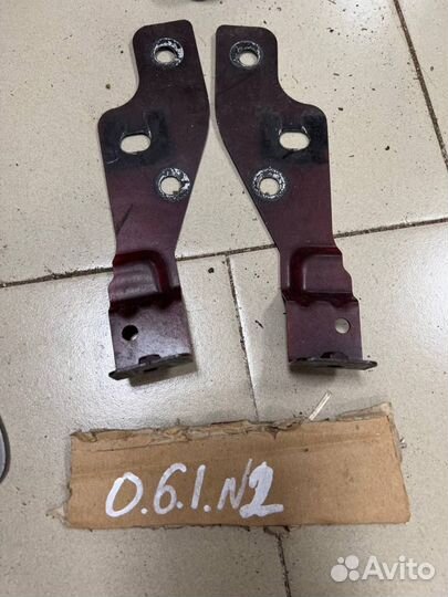 Кронштейн крыла переднего velar l560