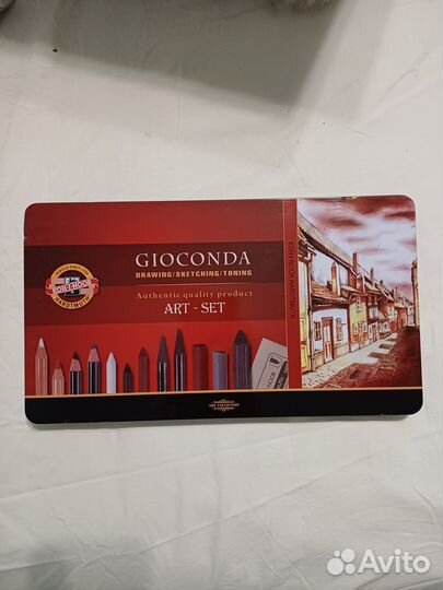 Набор карандашей