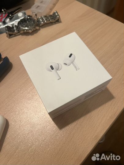 Беспроводные наушники apple airpods