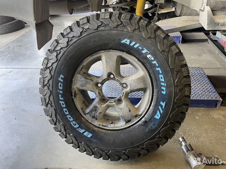 Bfgoodrich All-Terrain T/A KO2 285/75 R16