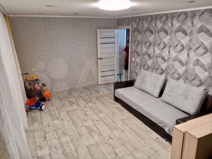 3-к. квартира, 74 м², 1/3 эт.
