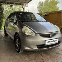 Honda Jazz 1.3 CVT, 2005, 253 200 км, с пробегом, цена 620 000 руб.