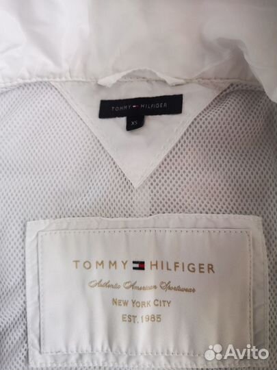 Tommy hilfiger ветровка