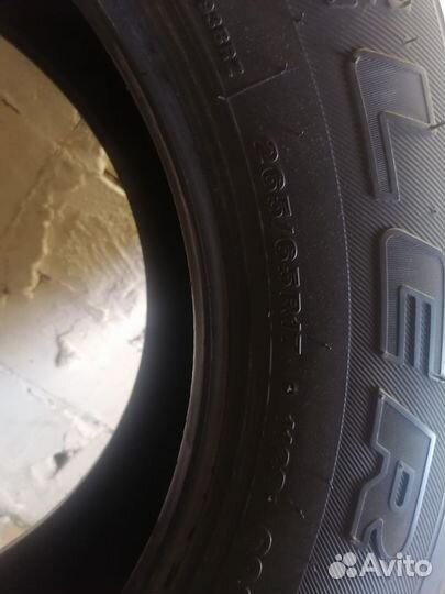 Bridgestone Dueler A/T 265/65 R17